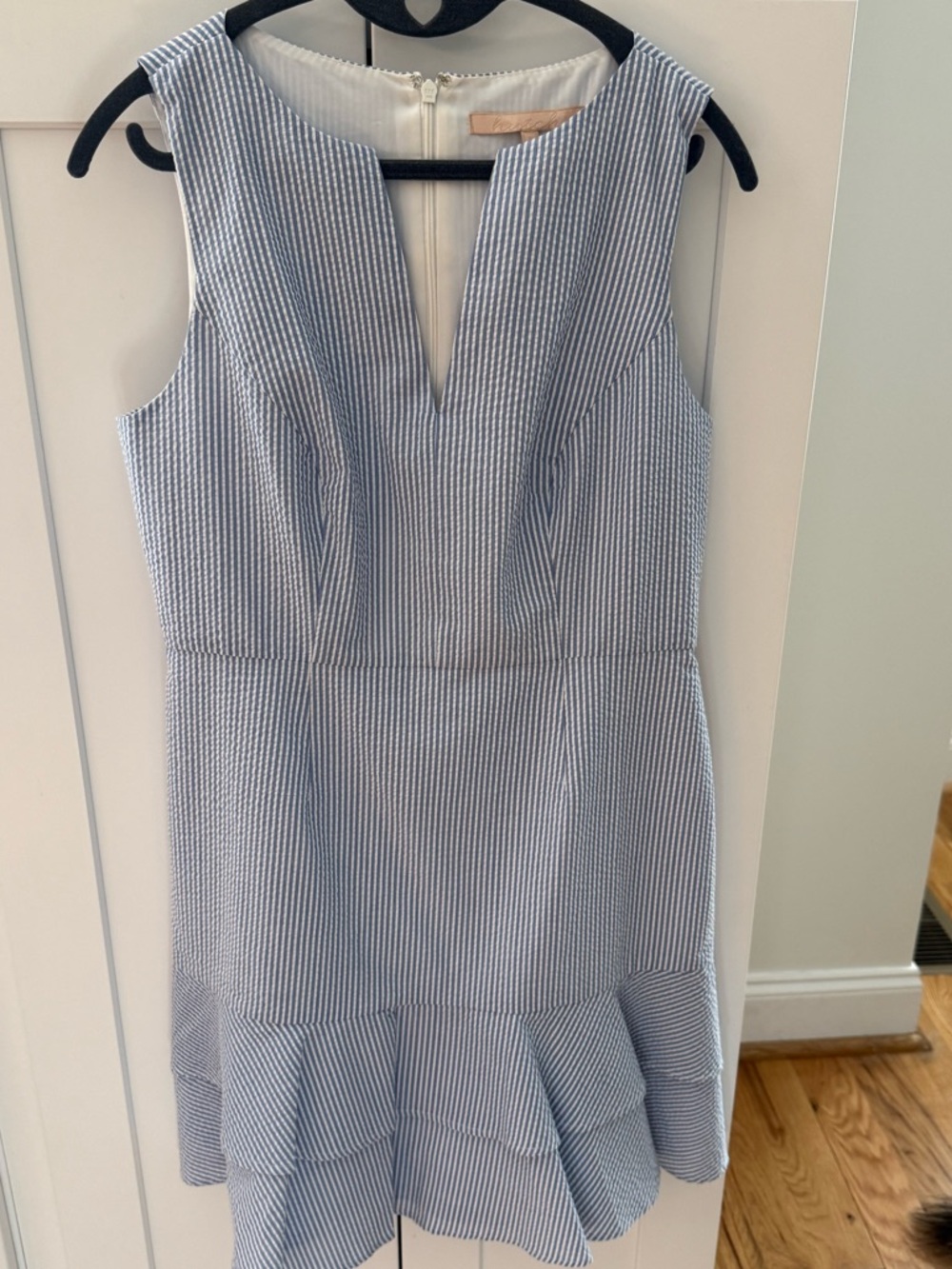 Hutch seersucker dress blue and white stripe, like new size 6